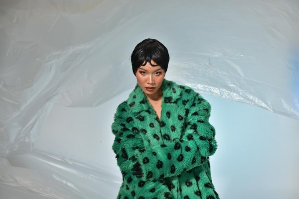 Astuces Essentielles pour Réussir un Maquillage Glamour Éblouissant pour Vos Soirées,slugslug